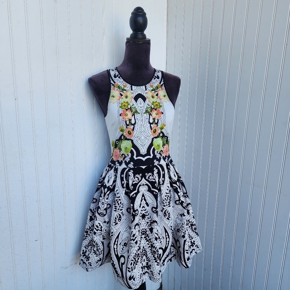 Juicy Couture Dress White Black Mini Retro Whimsy Goth Fit Flare Stretch Sz 0